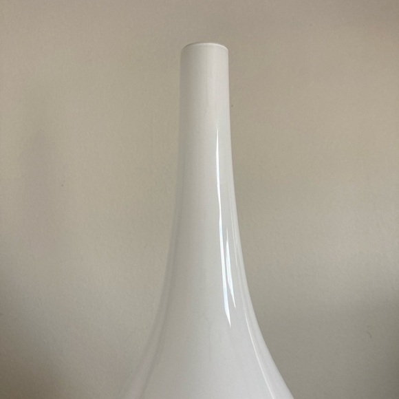 Ikea white Modernist Johanna Jelinik Salong glass vase - Picture 3 of 6